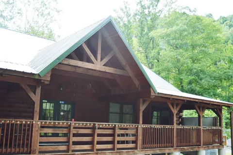 Revelle's River Resort
