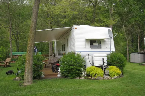Eagle Cliff Campground and Lodging