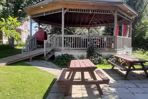 Maison Touristique Dugas Camping