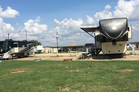Lake Palestine Resort