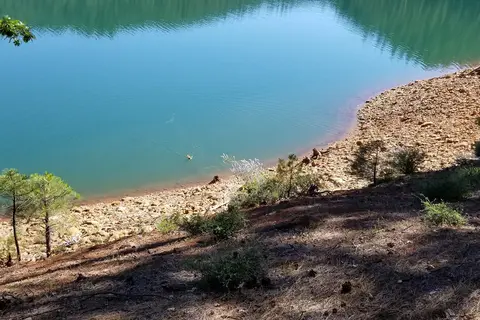 Pinewood Cove Resort on Trinity Lake
