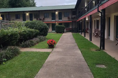 Ridge Top Motel and Campground