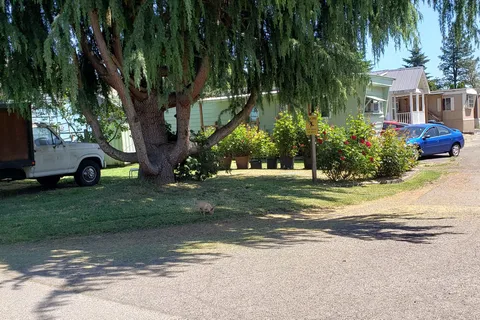Eugene Mobile and RV Village