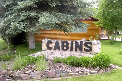 Palisades Cabins and RV