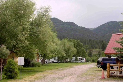 Palisades Cabins and RV