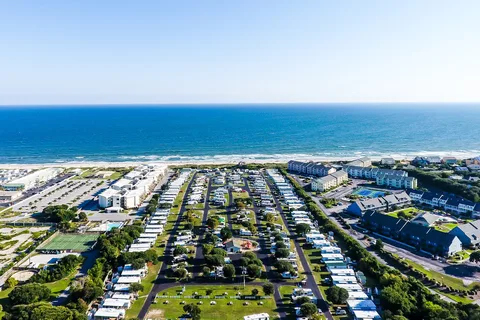 Holiday Trav-L-Park Resort For Campers