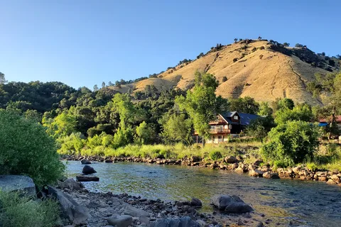 American River Resort