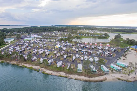 Resort at Masseys Landing