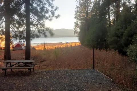 Lake Cove Resort and Marina