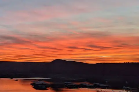 Dam Site Resort and Marina