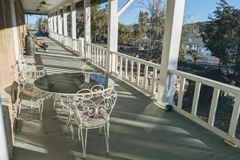 Dam Site Resort and Marina
