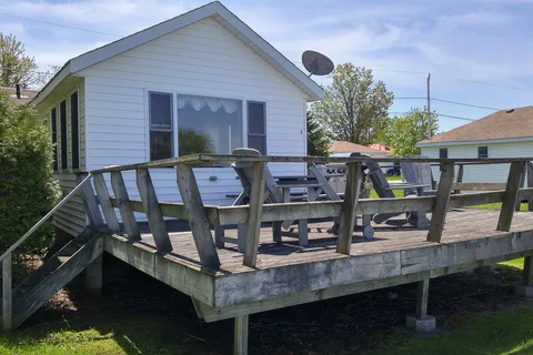 Golden Beach Resort And Trailer Park