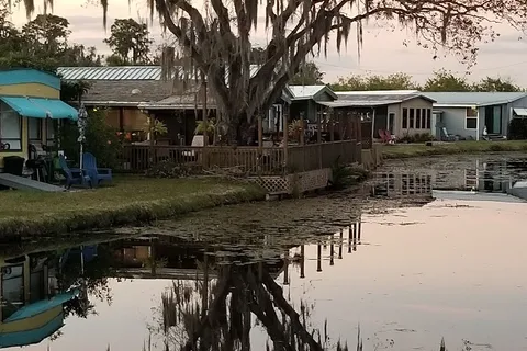 River Oaks RV Resort