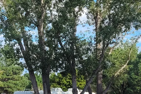 J and H RV Park