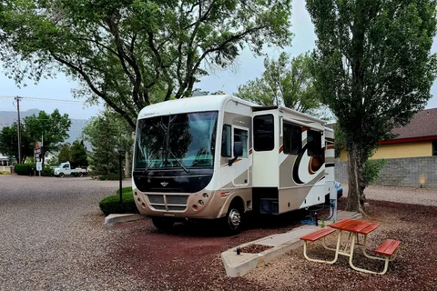 J and H RV Park