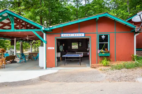 Fort Wilderness RV Park & Campground