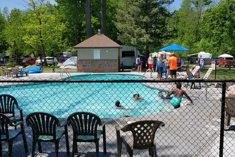 Niagara's Lazy Lakes Camping Resort