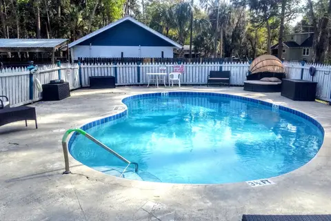 Eleanor Oaks RV Park