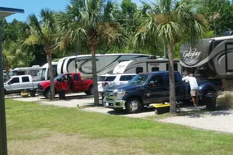 Piddler's Pointe RV Resort And Campground