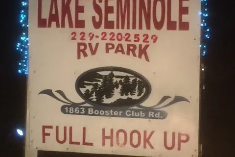 YaYas Lake Seminole RV Park