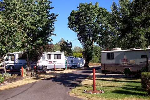 Oakridge RV Park and Tents
