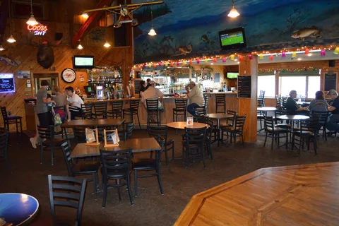 Sportsman's Lodge