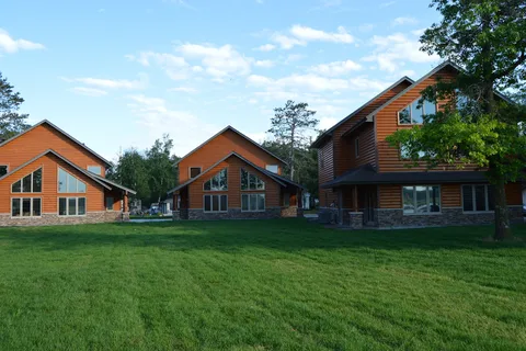 Sportsman's Lodge