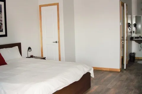 BNB Swiss , Bed and Breakfast, RV Park