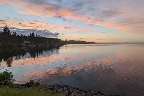 John Wayne's Waterfront Resort