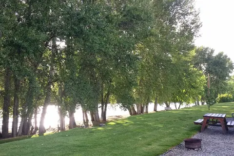 Riveroaks RV Resort