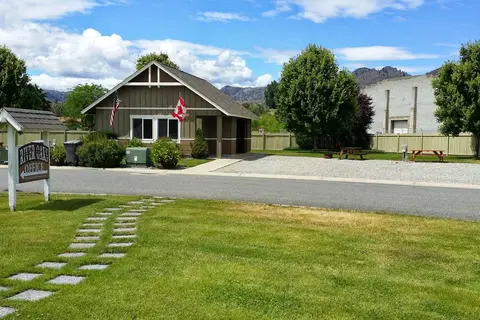 Riveroaks RV Resort