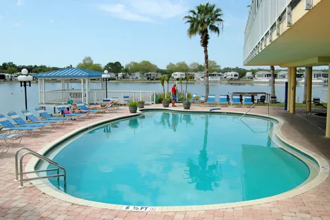 Winter Quarters Manatee RV