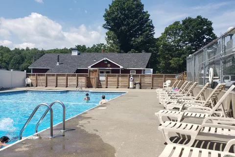 Kampfires - Campground, Inn and Entertainment
