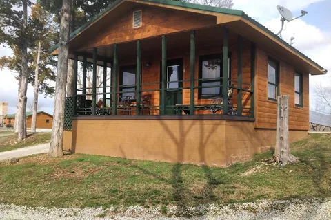 Peninsula Cabin and RV Park near Branson