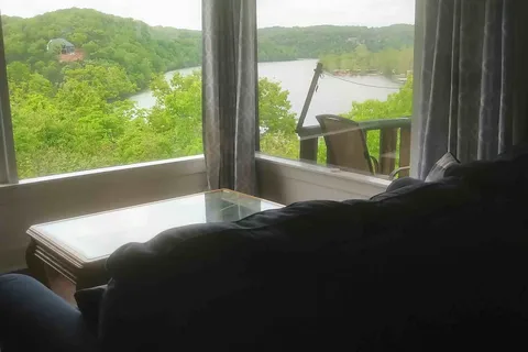 Peninsula Cabin and RV Park near Branson