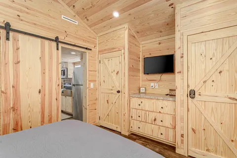 Leisure Lakes RV Resort