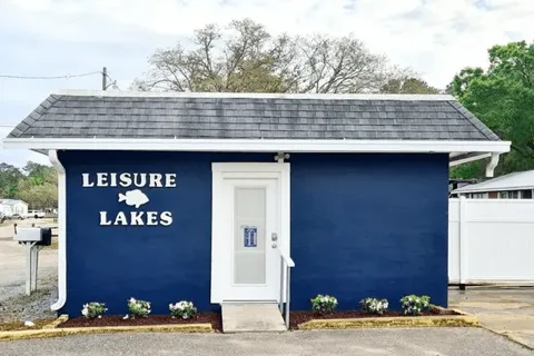 Leisure Lakes RV Resort