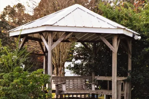 Leisure Lakes RV Resort