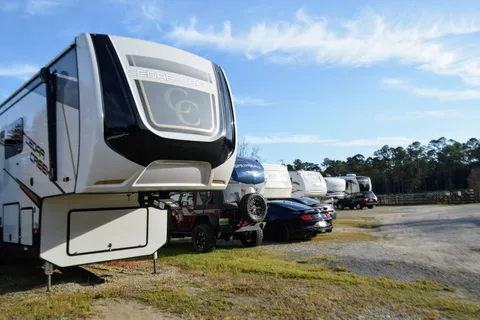 Leisure Lakes RV Resort