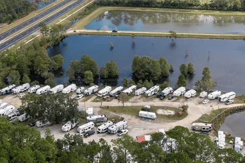 Leisure Lakes RV Resort