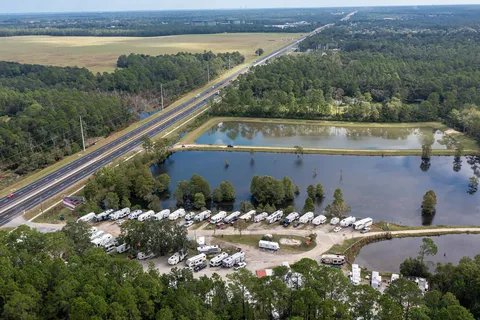 Leisure Lakes RV Resort