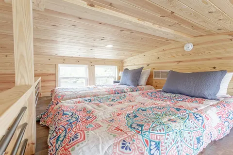 Leisure Lakes RV Resort