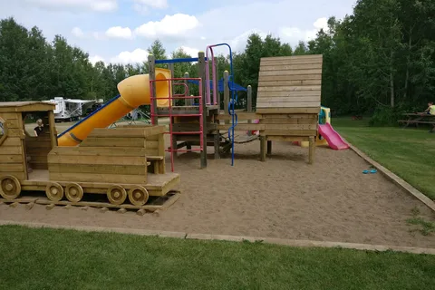 Lindbrook Star Gazer Campground and RV Park