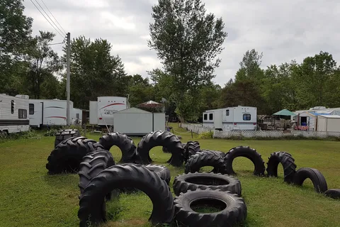 Bee Happy Family Campground