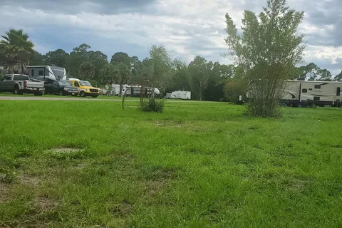 Daytona RV Park And Tropical Gardens