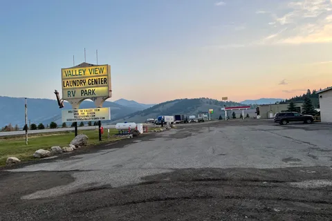 Valley View Grocery and RV Park