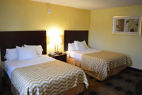 Travelodge Airport Platte City