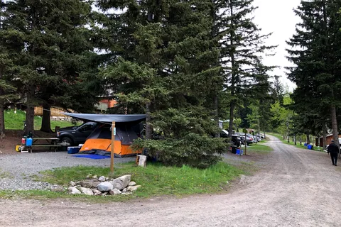 Roche Lake Resort