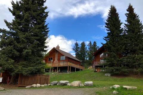 Roche Lake Resort