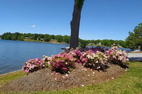 Lake Greenwood Motorcoach Resort
